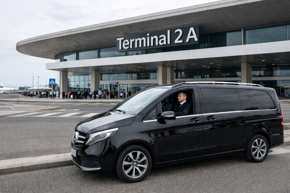 Point de rendez-vous VTC Terminal 2A CDG hall arrivées OneWorld British Airways American