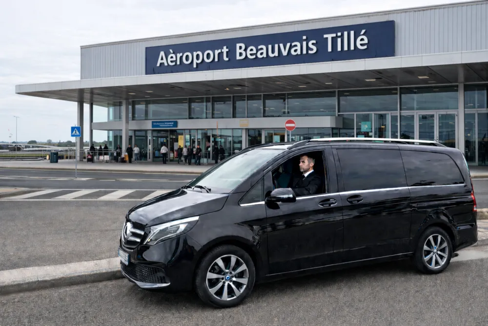Greeter aéroport Beauvais-Tillé — accueil et transfert VTC Paris